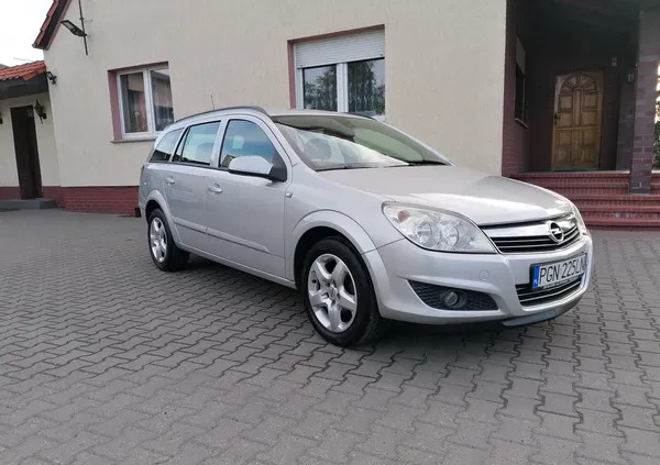 samochody osobowe Opel Astra cena 14900 przebieg: 200000, rok produkcji 2008 z Gniezno